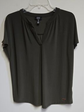 Jones New York Dark Olive V-Neck Short Sleeve Top
